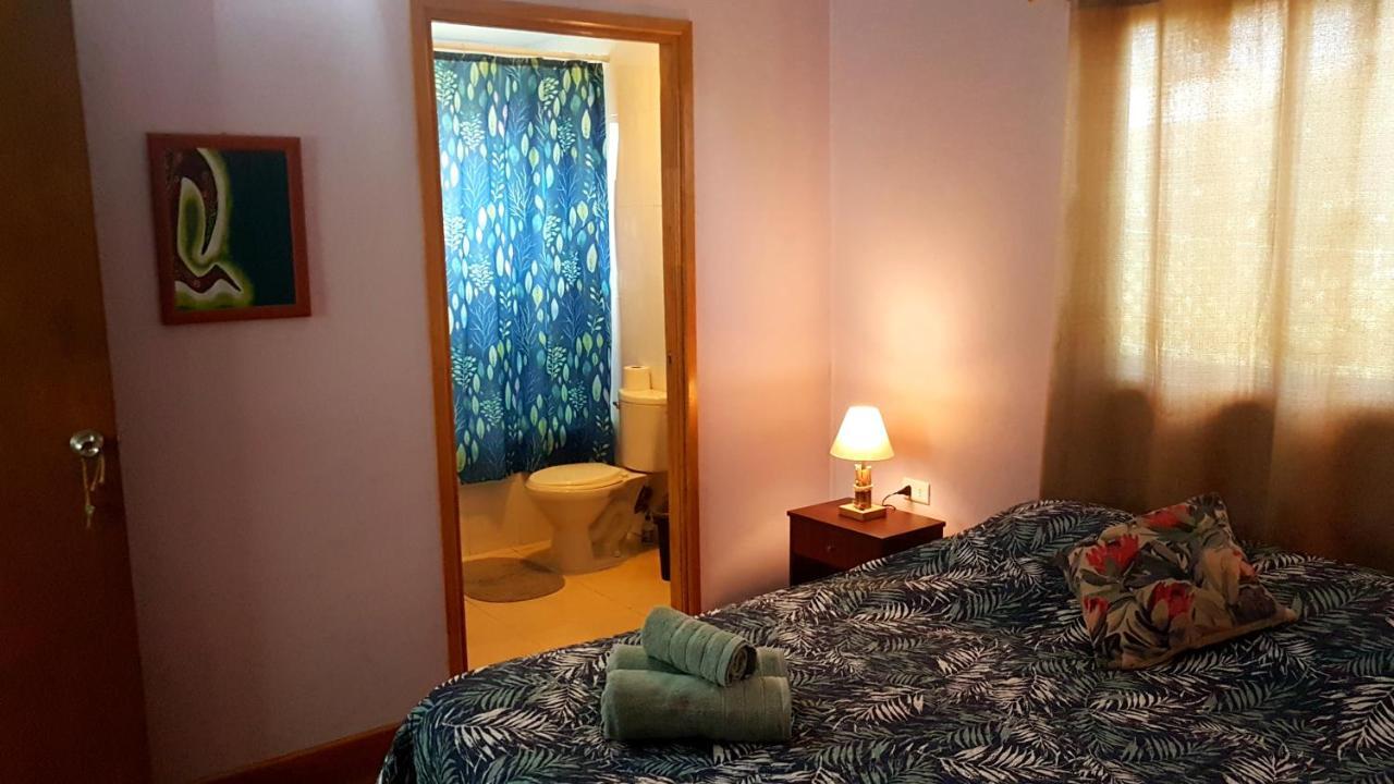 Uka Vaikava Villa Hanga Roa Exteriör bild